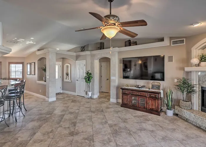 Havasu House W/ Fire Pit, Pool & Spa!