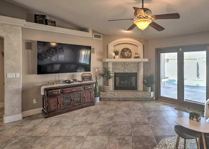 Havasu House W/ Fire Pit, Pool & Spa!