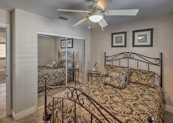 Havasu House W/ Fire Pit, Pool & Spa! Ferienhaus
