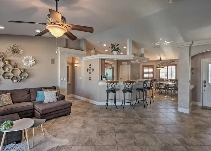 Havasu House W/ Fire Pit, Pool & Spa! *