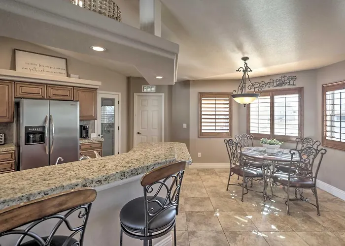 Havasu House W/ Fire Pit, Pool & Spa! Ferienhaus
