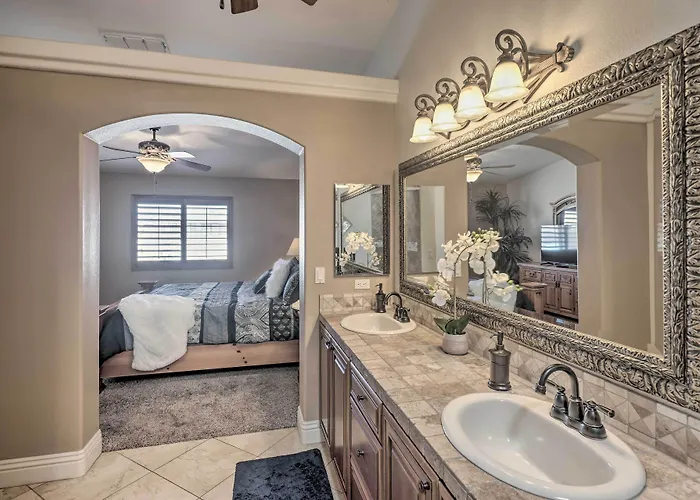 Havasu House W/ Fire Pit, Pool & Spa! Ferienhaus Lake Havasu City