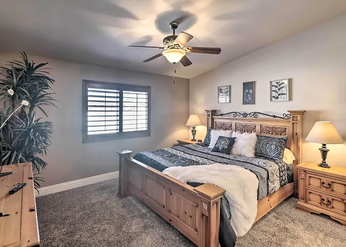 Havasu House W/ Fire Pit, Pool & Spa! Ferienhaus