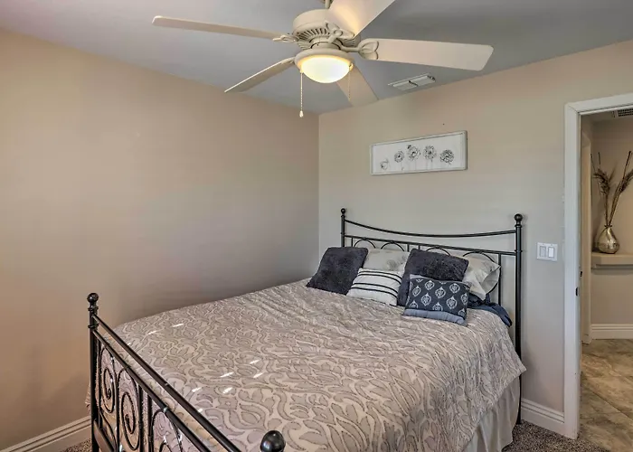Havasu House W/ Fire Pit, Pool & Spa! * Lake Havasu City